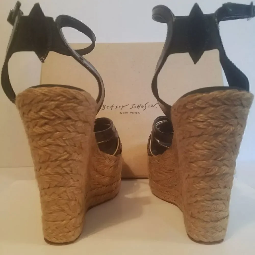 Y2K Mint Rare BETSEY JOHNSON Black Patent Espadrille Platform Wedge Sandals Sz.9